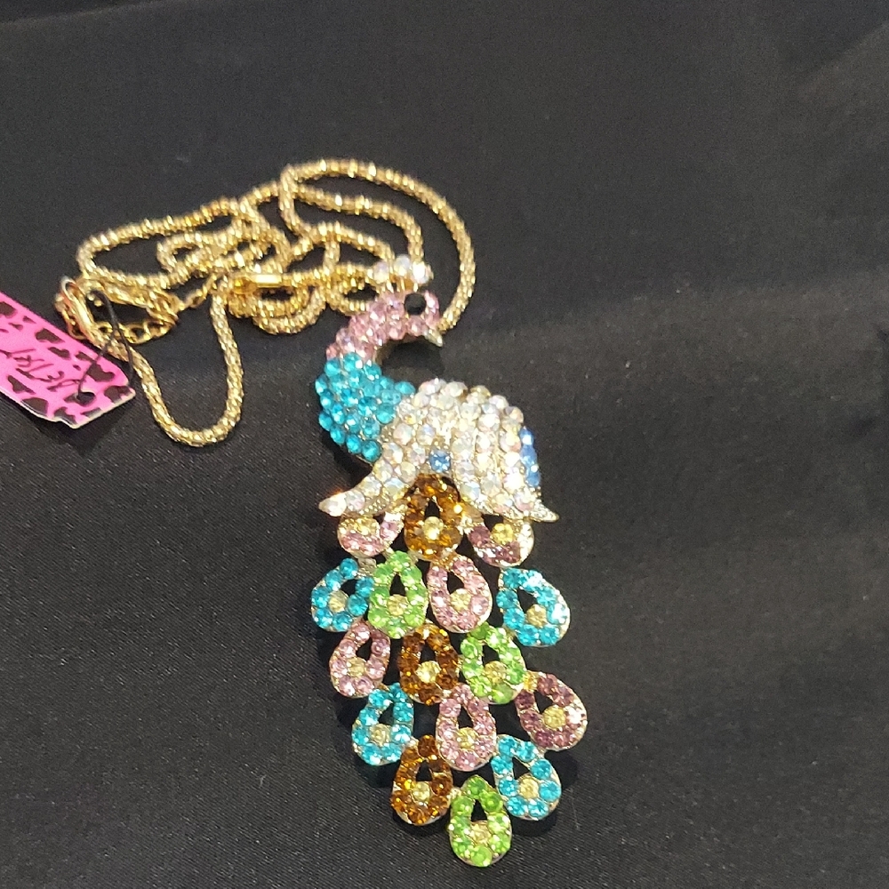 BETSEY JOHNSON Peacock Pendant Necklace